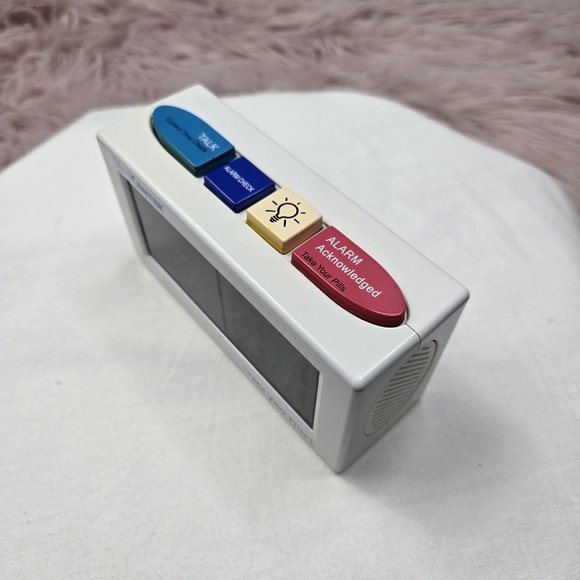 MEDCENTER Medication Pill Reminder Digital Talking Alarm Clock - Picture 6 of 17